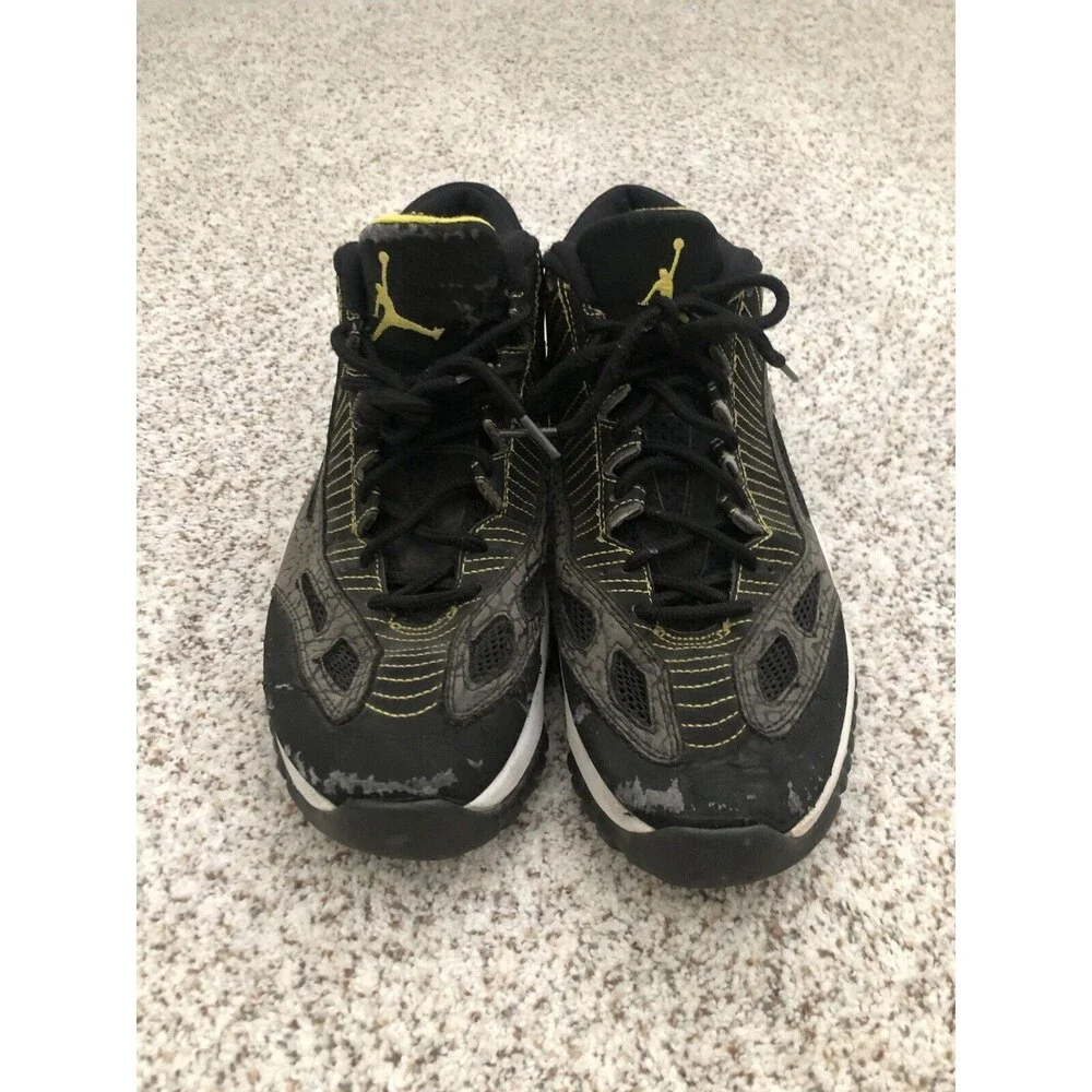 Size 10.5 - Jordan 11 Retro Low Zest 2007